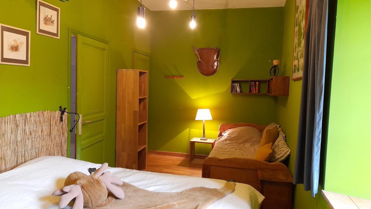 Les Chambres Du Logis Du Chatelier Bressuire Eksteriør billede
