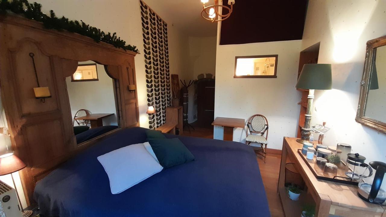 Les Chambres Du Logis Du Chatelier Bressuire Eksteriør billede