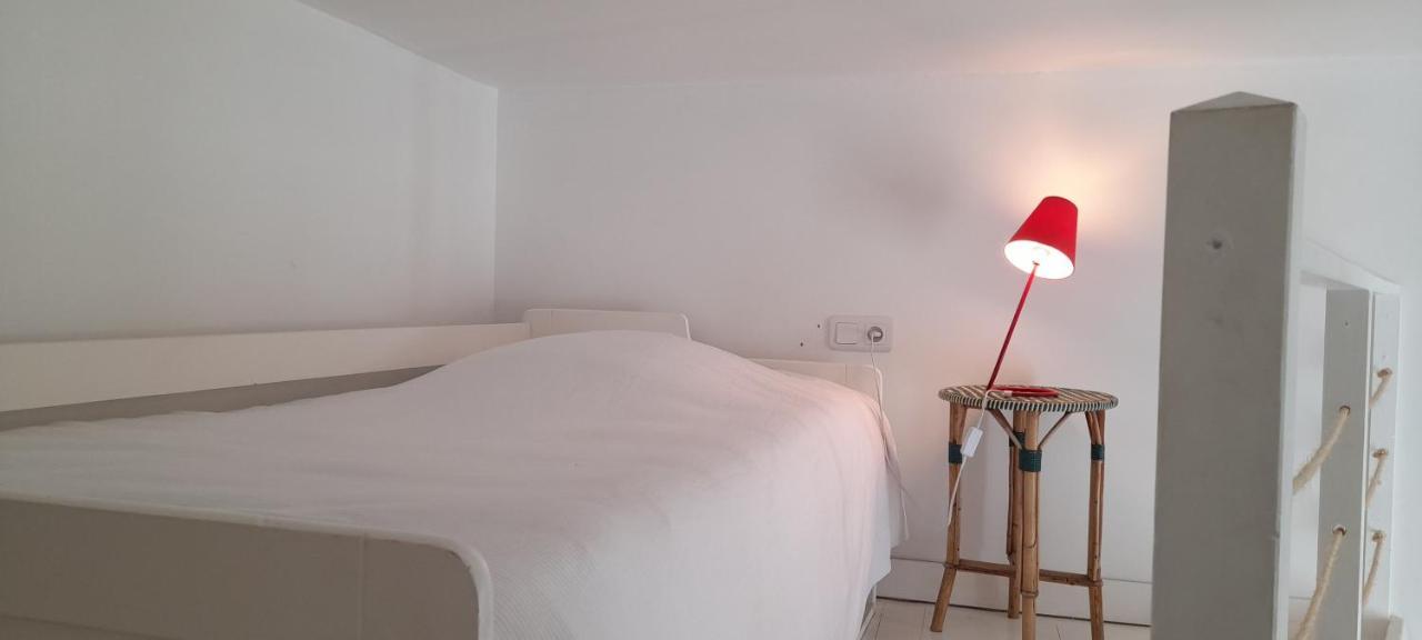 Les Chambres Du Logis Du Chatelier Bressuire Eksteriør billede